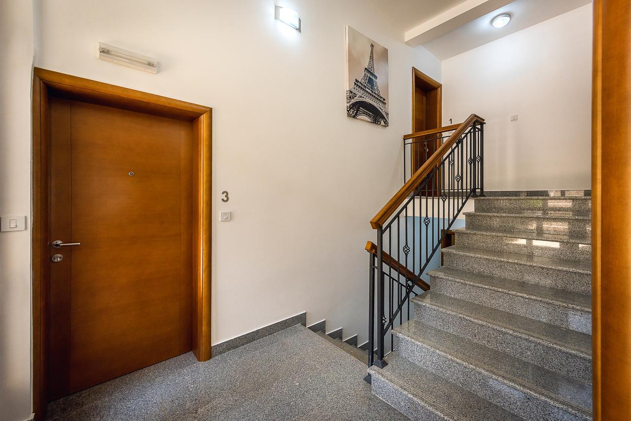 Santorini Apart Krasići Εξωτερικό φωτογραφία